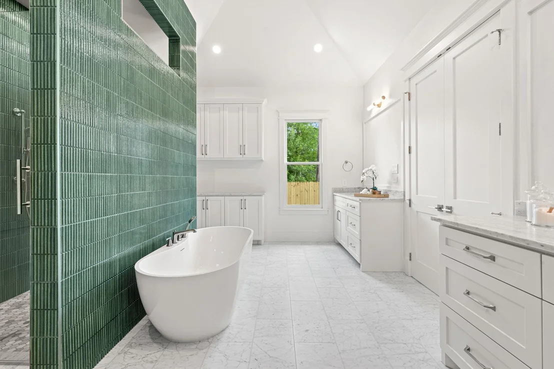 Photo of 2019 Chantilly Lane