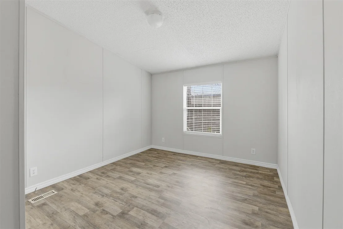 Photo of 210 Nassau Lane