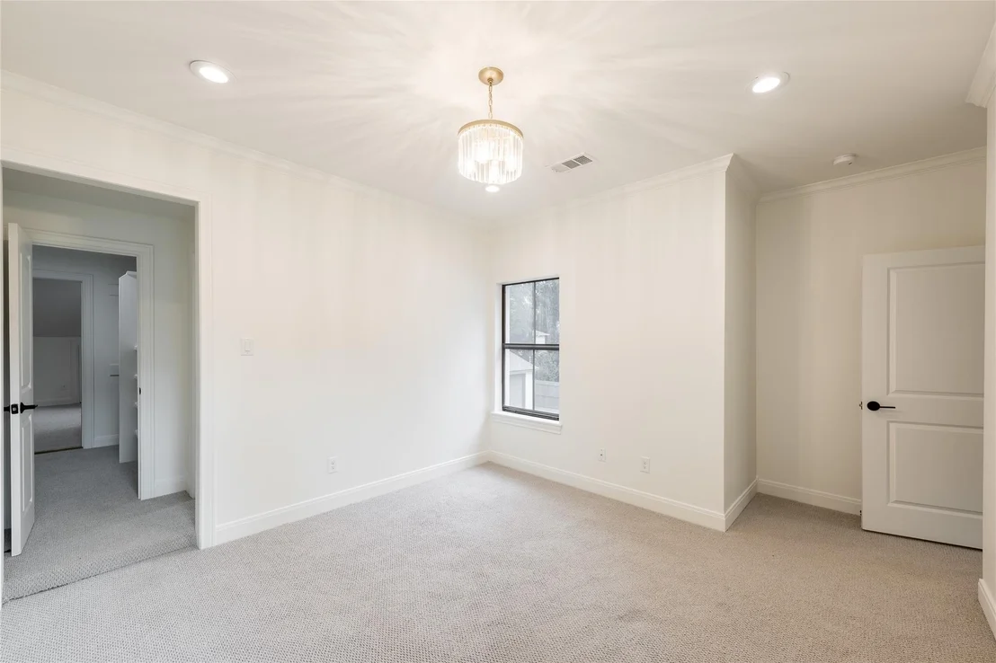 Photo of 25 Woodsborough Circle