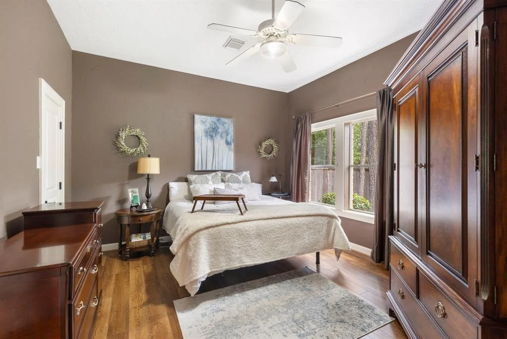 Photo of 63 N Wooded Brook Circle