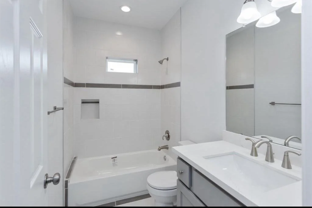 Photo of 11623 Waldemar Drive