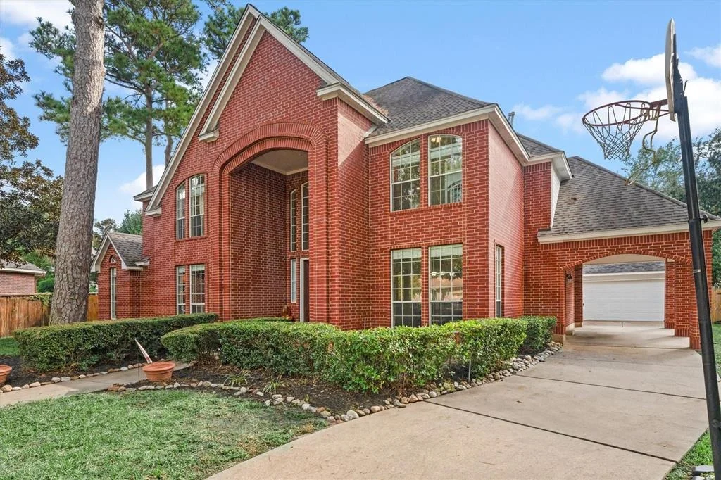 Photo of 7111 Centre Oaks Drive