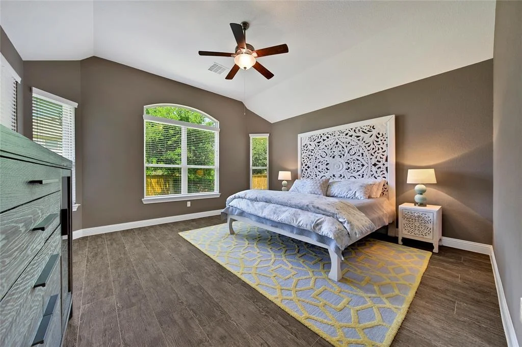 Photo of 19 N Wheatleigh Drive