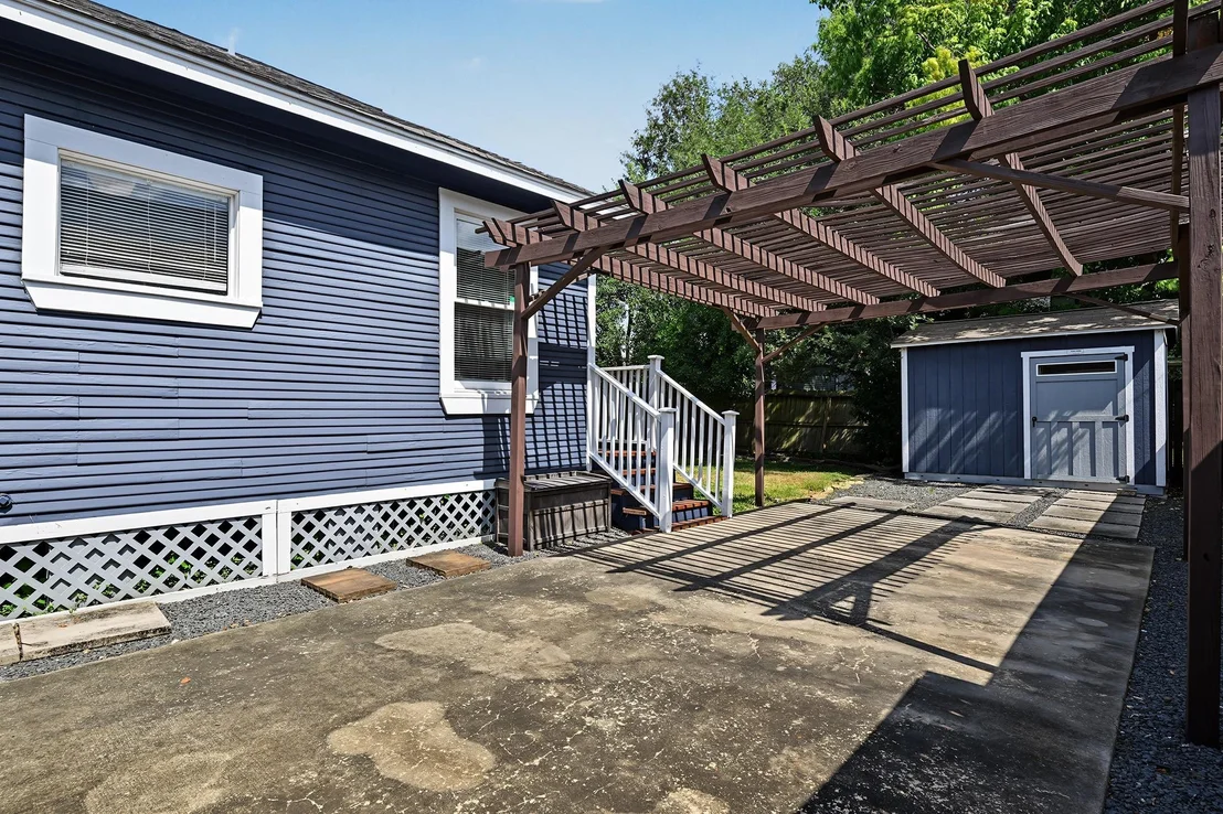 Photo of 1721 Airline Drive