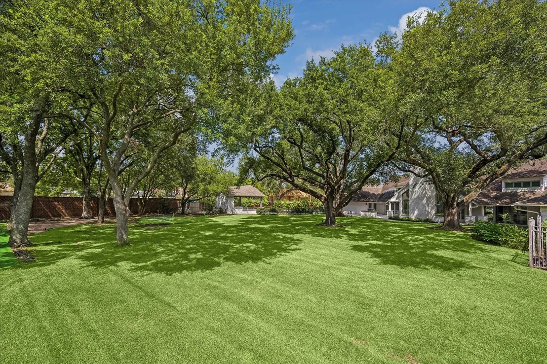 Photo of 5524 Sturbridge Drive