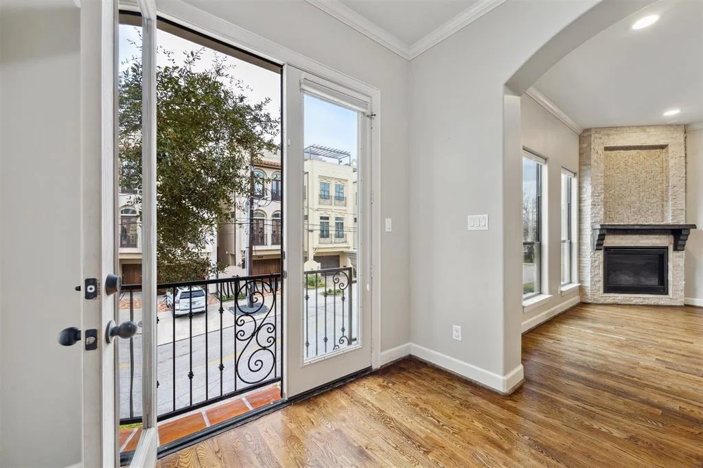 Photo of 2304 Couch Street