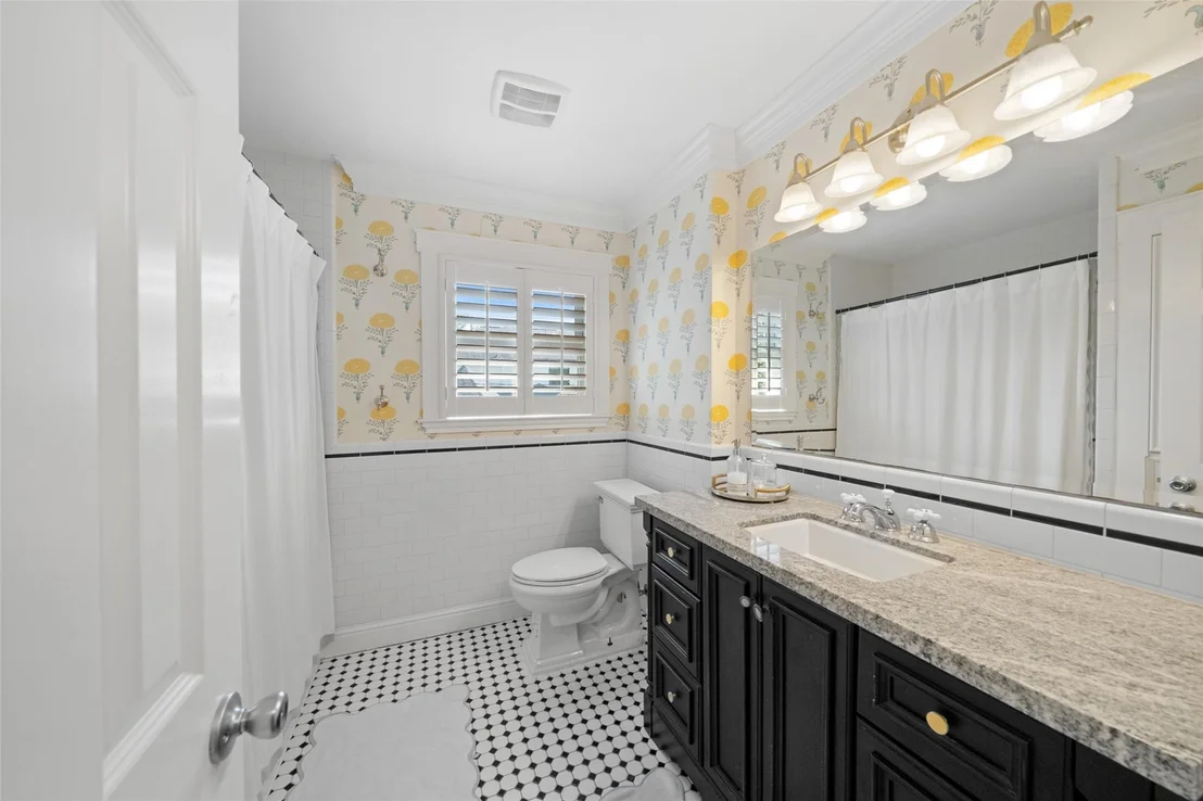 Photo of 14231 Carolcrest Drive