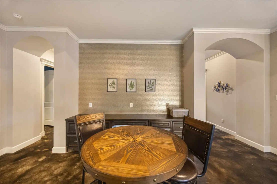 Photo of 12122 Hawthorne Drive
