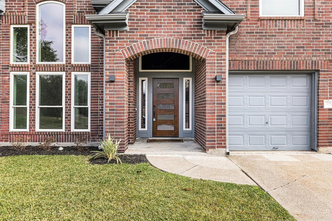 Photo of 6703 Walnut Square