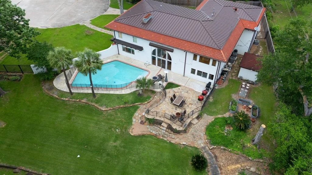 Photo of 2 Warrenton Drive