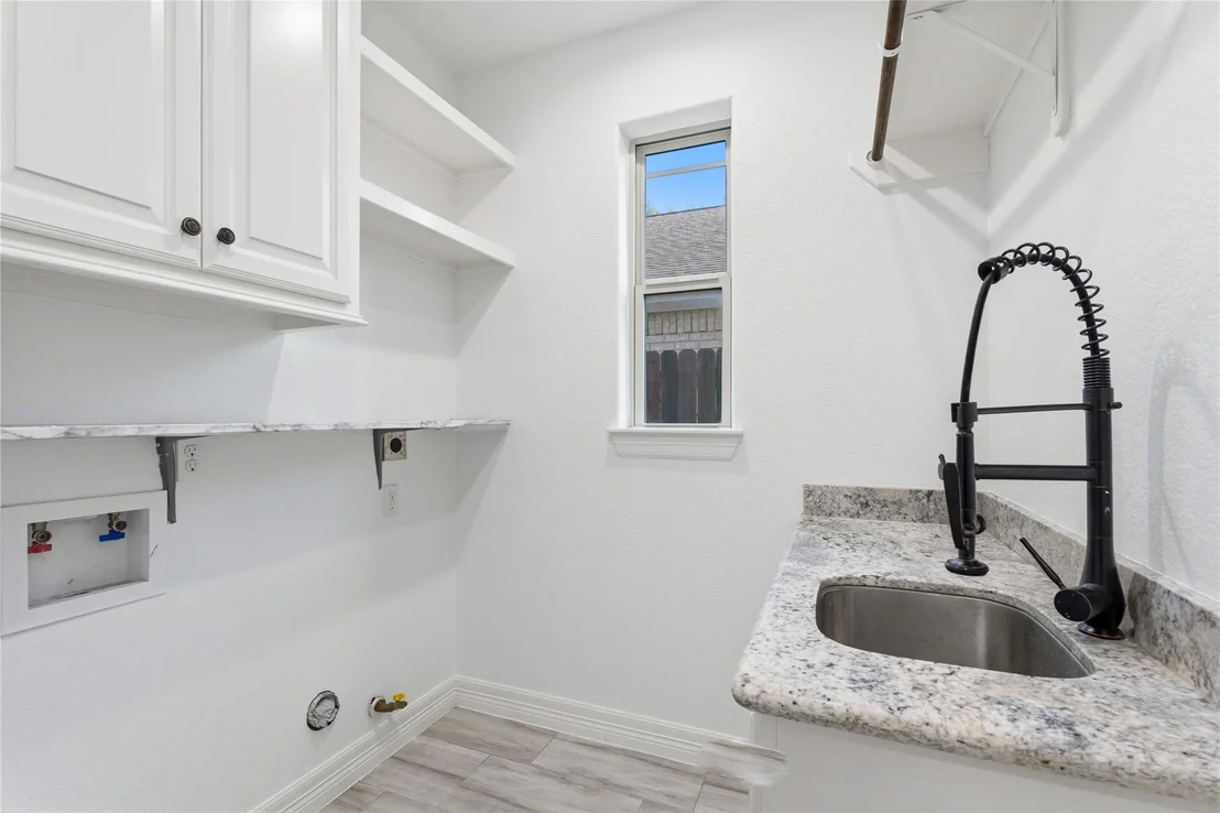 Photo of 701 Avenue N
