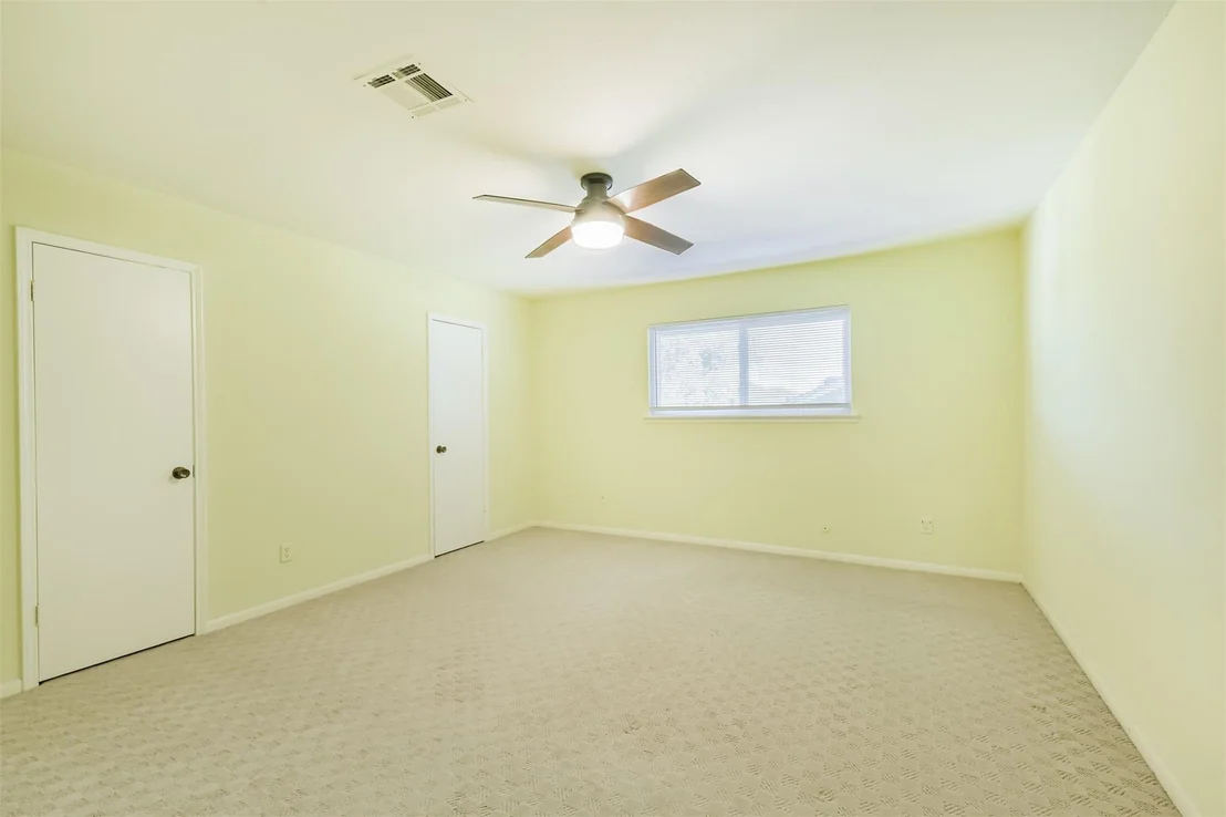 Photo of 9314 Roos Road