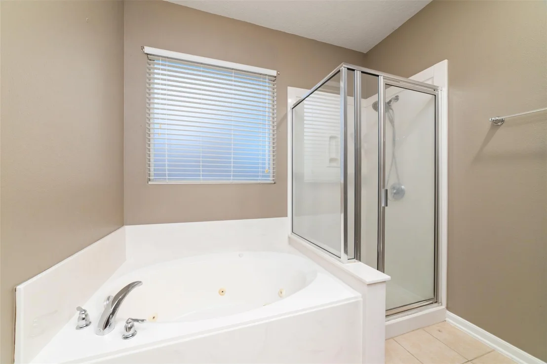 Photo of 3520 White Oak Point Drive