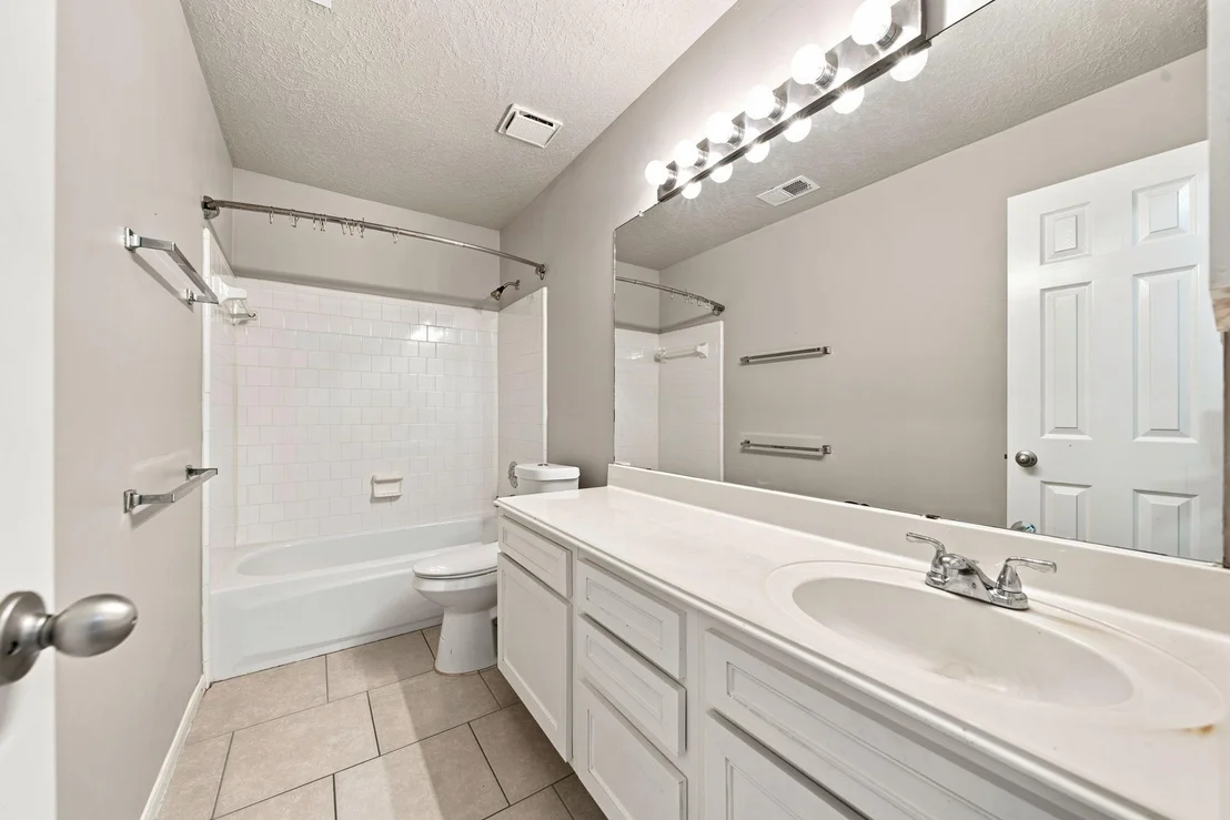 Photo of 20619 Apache Lake Drive