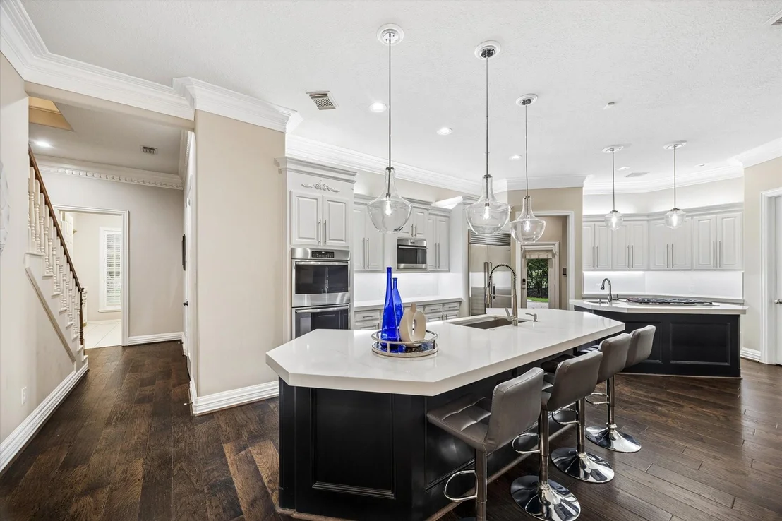 Photo of 35 N Regent Oak