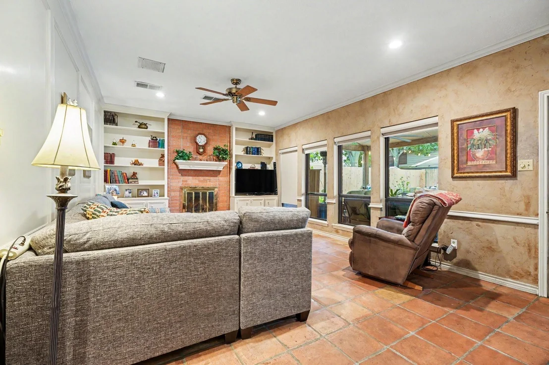 Photo of 1623 Lake Bluff Drive