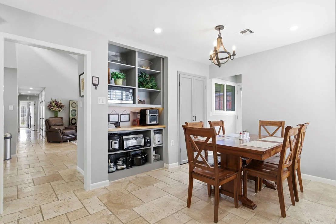 Photo of 2 Wild Oak Circle