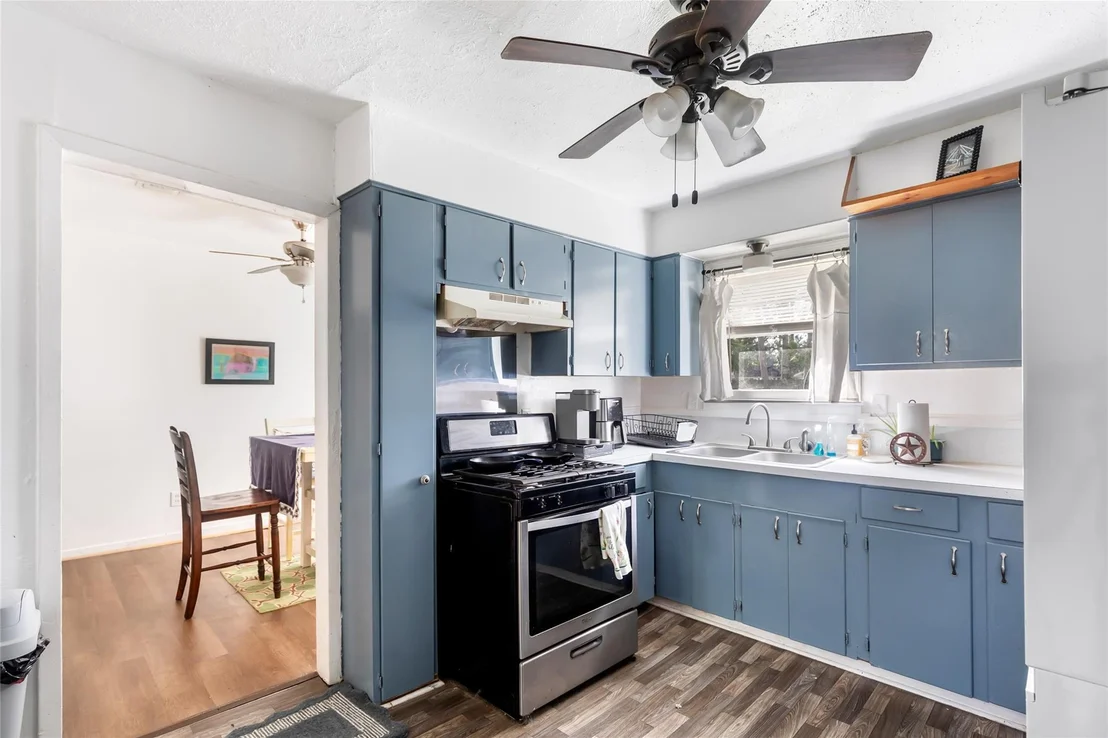 Photo of 305 Cherry Creek Road