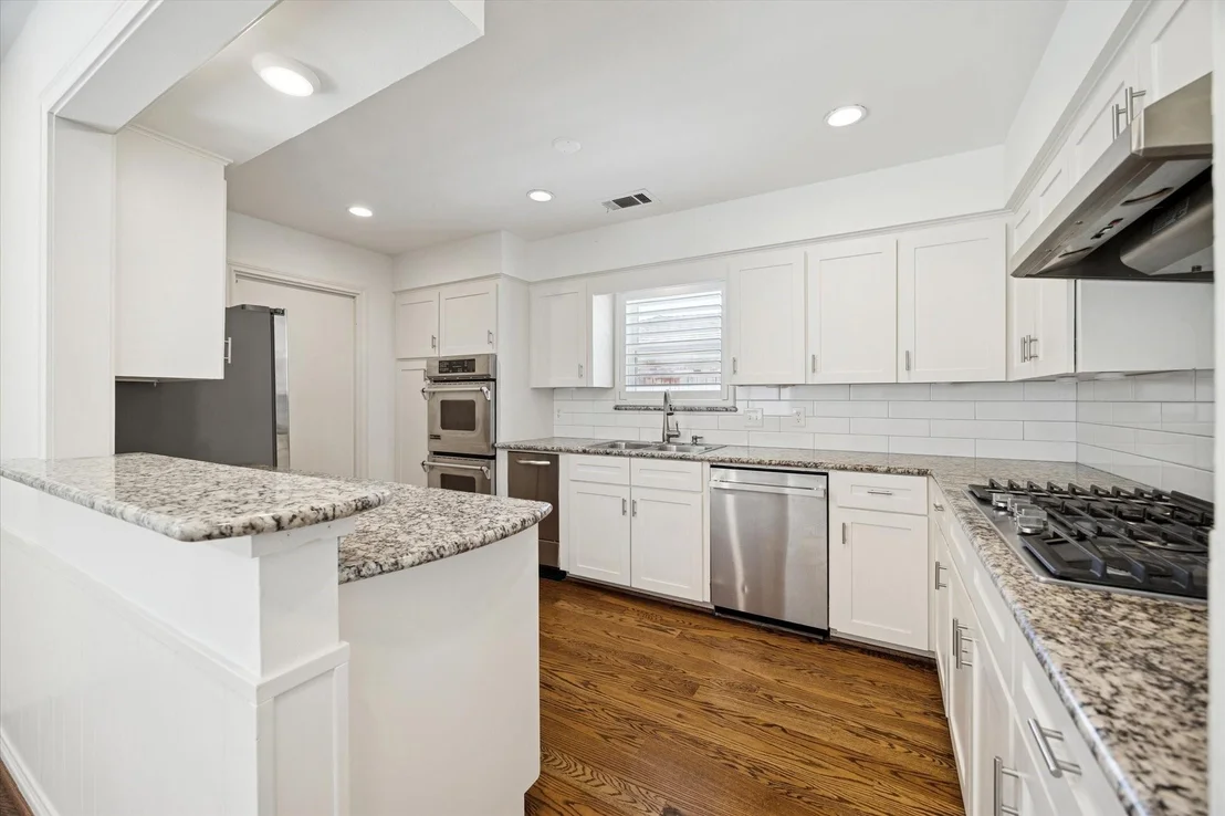 Photo of 10323 Pine Forest Road