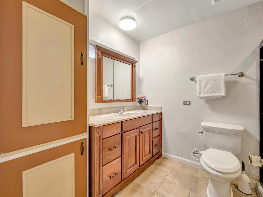 Photo of 1615 Redway Lane