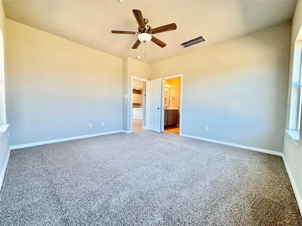 Photo of 607 W Bayshore Drive