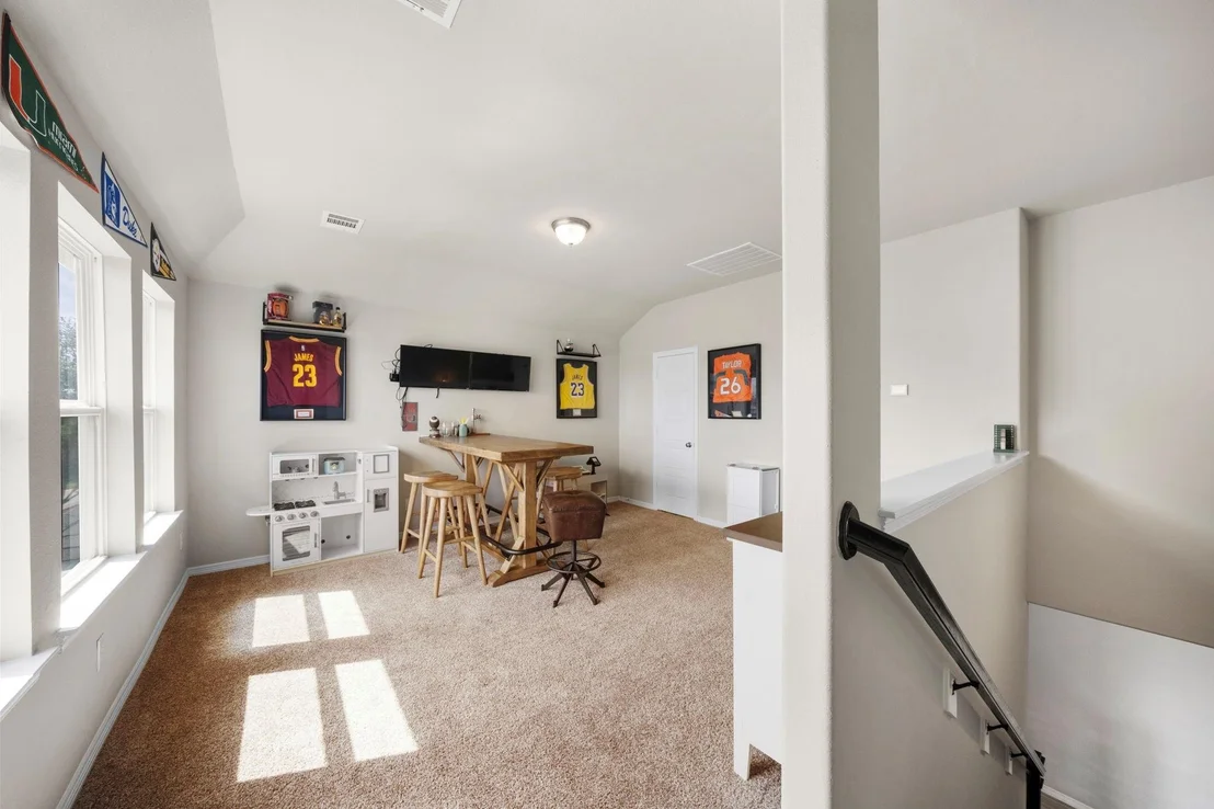 Photo of 10927 Crestwood Point Circle