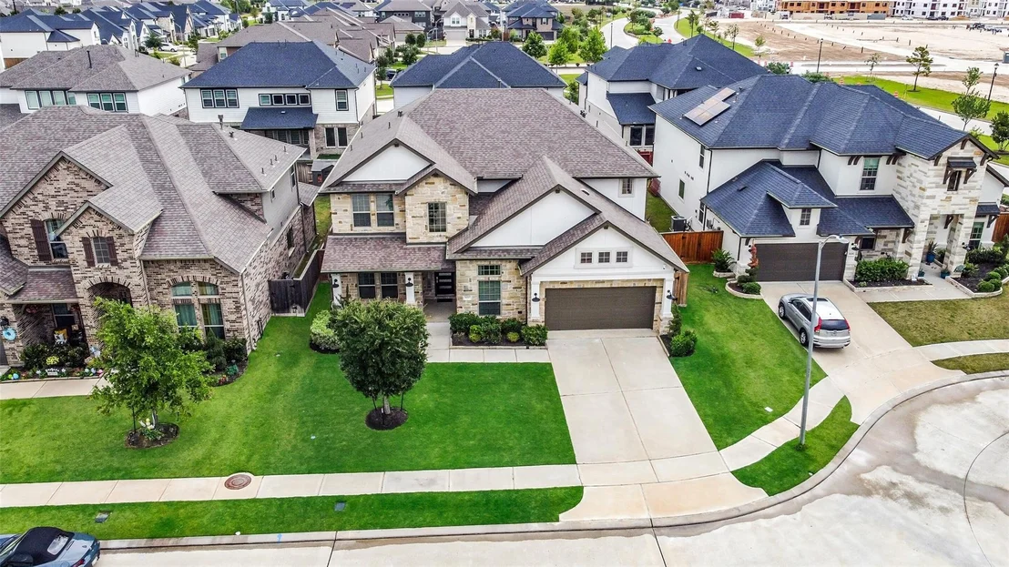 Photo of 9210 Lowell Cliff Drive