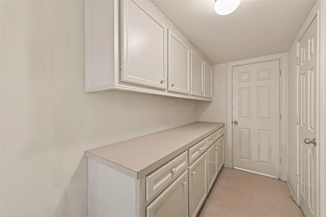 Photo of 5437 Loch Lomond Drive