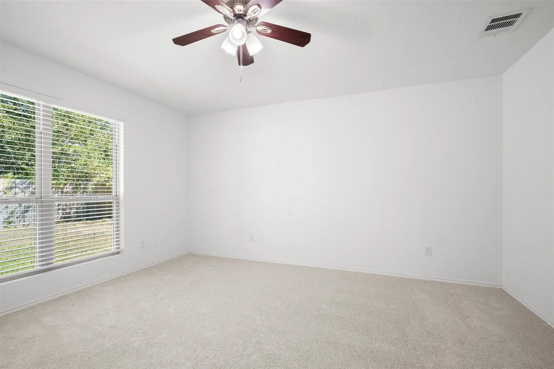 Photo of 706 Heritage Drive