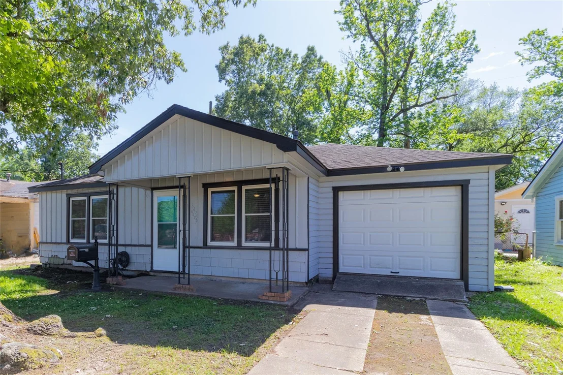 Photo of 4425 Harding Drive