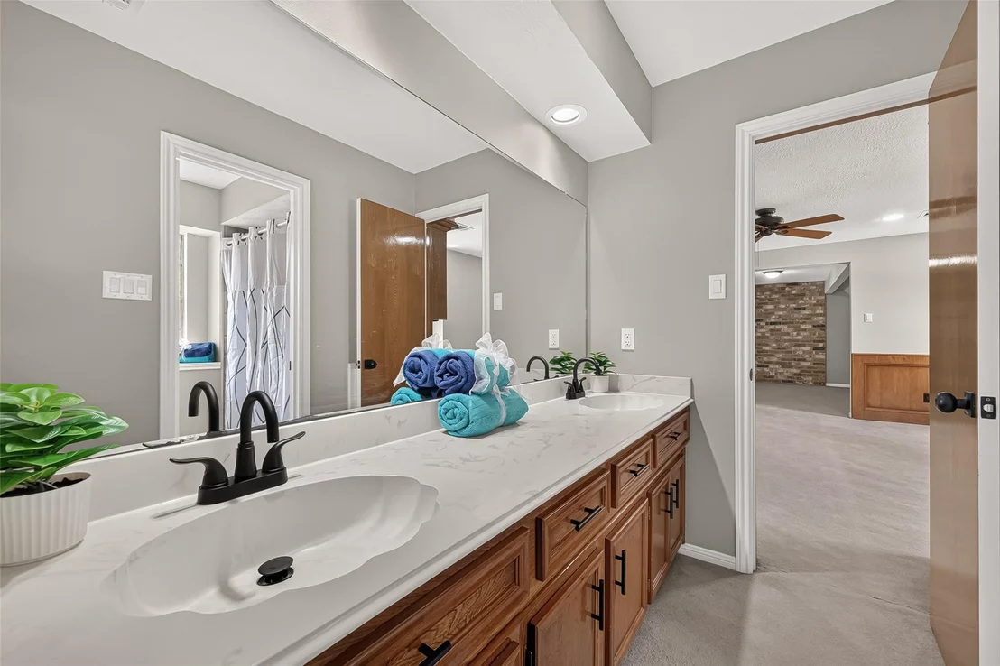 Photo of 12306 Laneview Drive