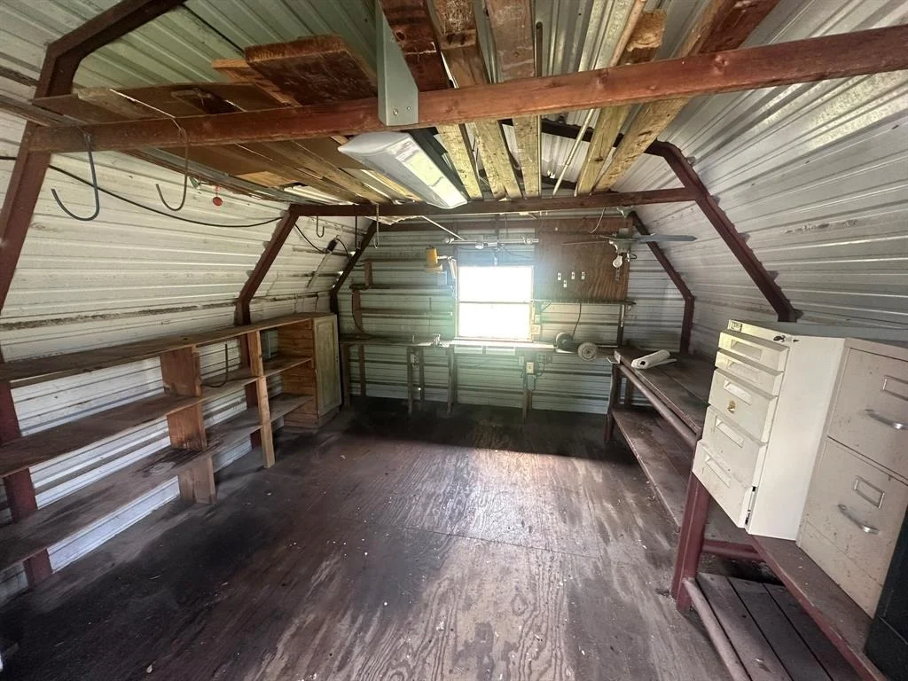 Photo of 5922 Railroad Street