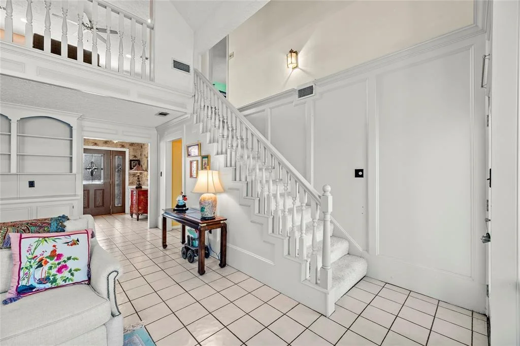 Photo of 922 Montview Drive