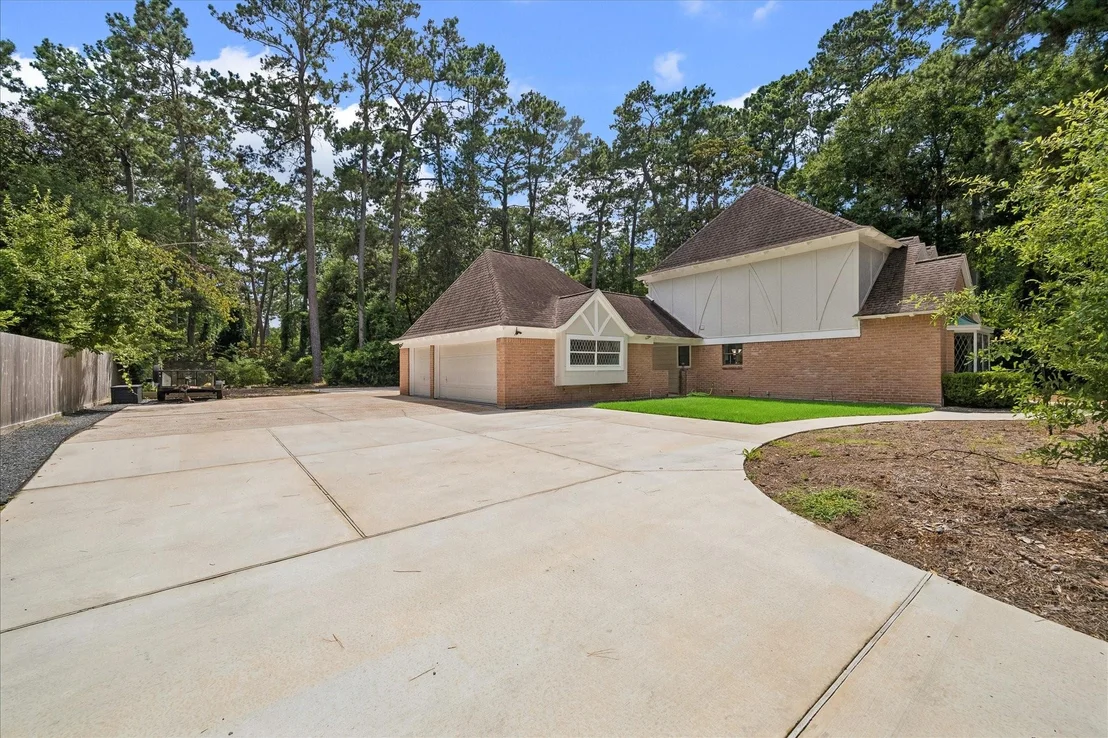 Photo of 2702 Royal Circle Drive