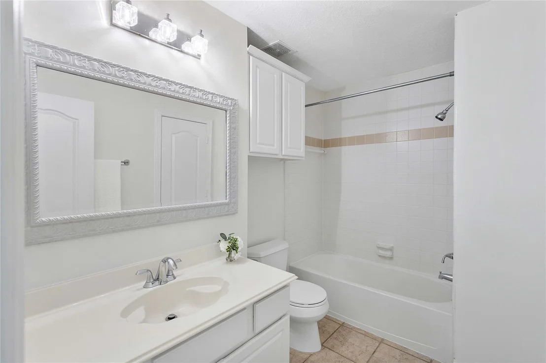 Photo of 17802 White Oak Hill