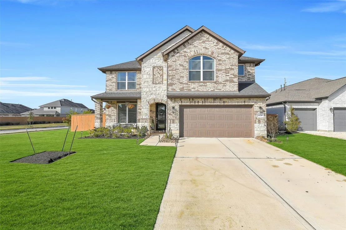 Photo of 3379 Voda Bend