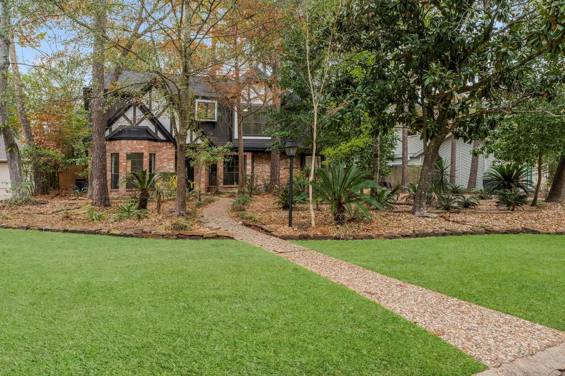 Photo of 6 Thornhedge Court