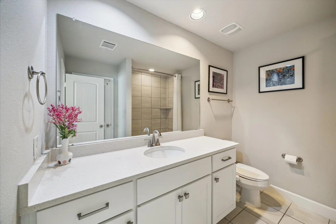 Photo of 5213 Rose Street
