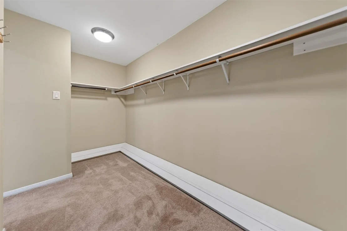 Photo of 22918 Glenover Drive