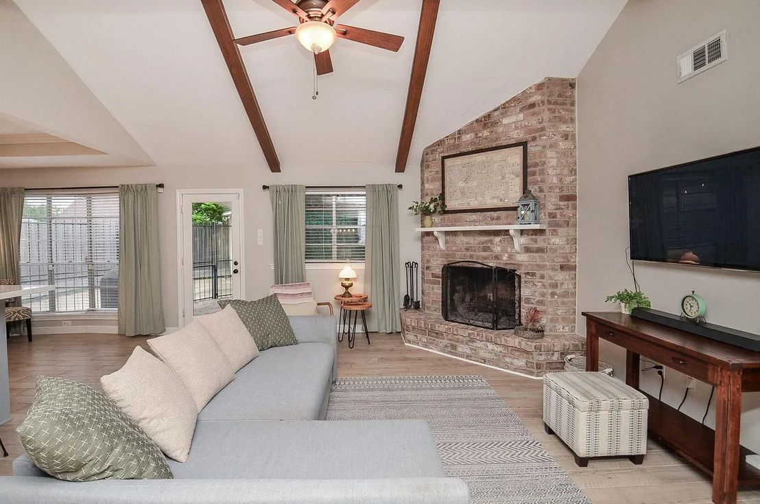 Photo of 9718 Springmont Drive