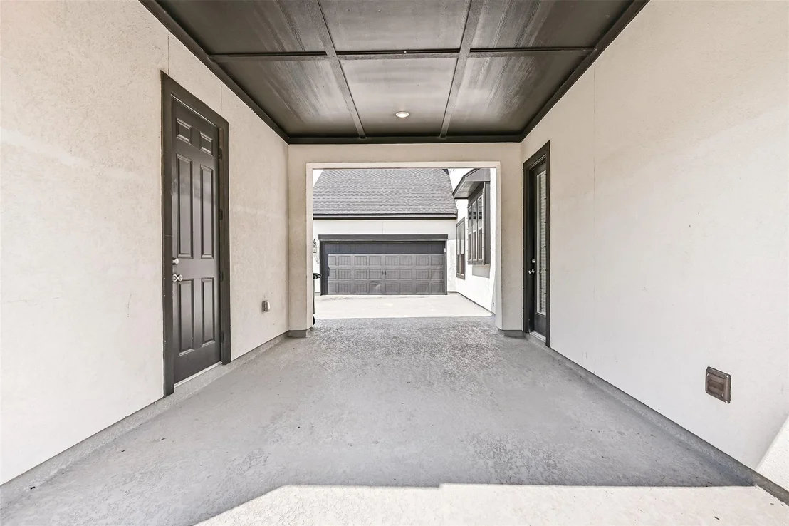 Photo of 4902 Grapevine Lane