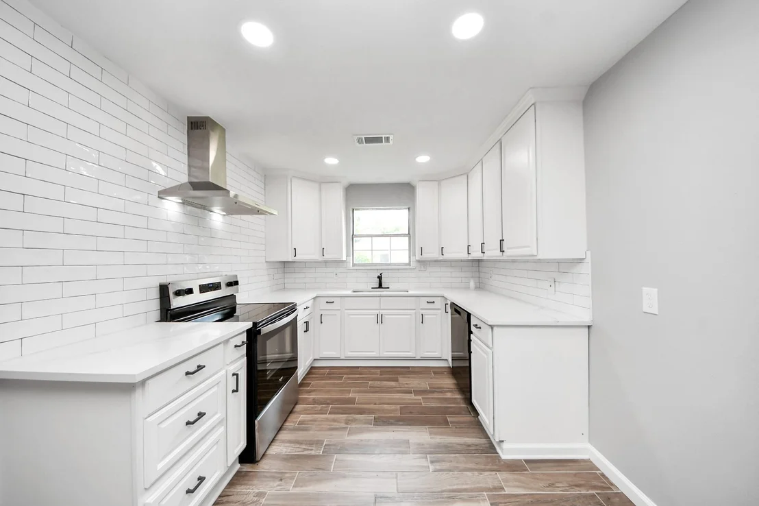 Photo of 916 Woods Drive