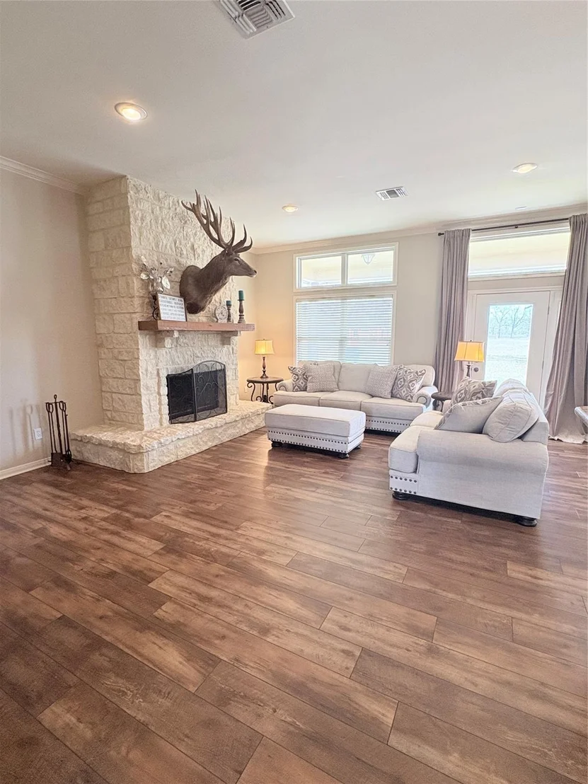 Photo of 949 Abrameit Road