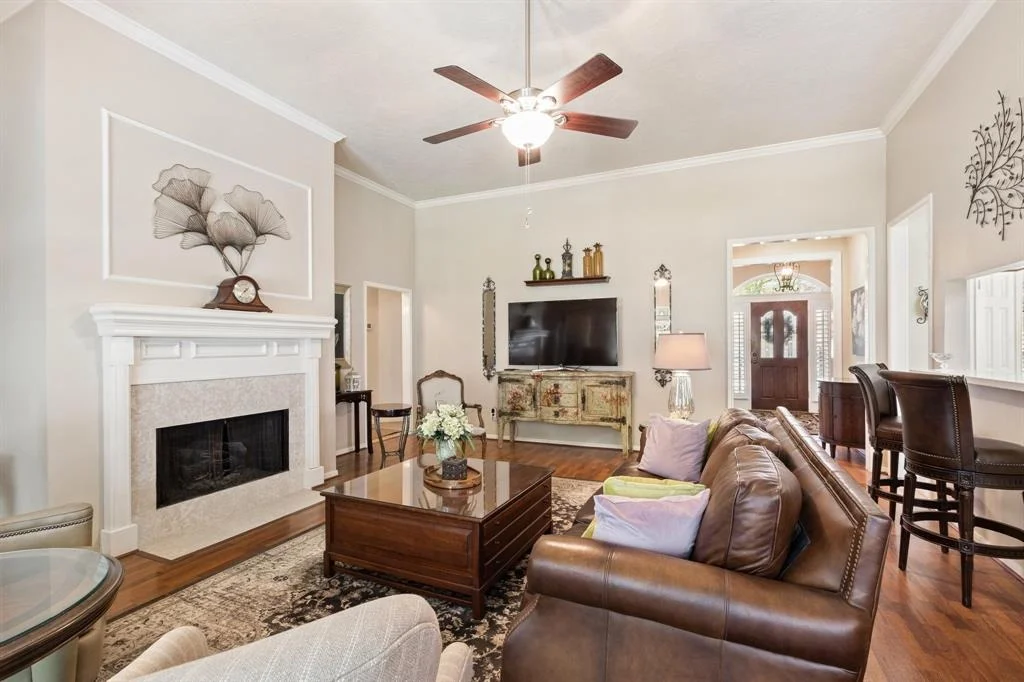 Photo of 16526 Avenfield Road