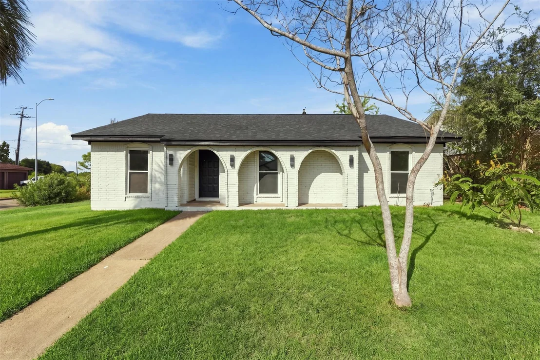 Photo of 8114 Pella Drive