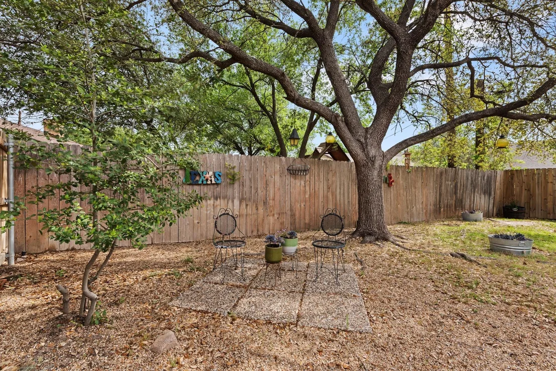 Photo of 2512 Towering Oaks Drive