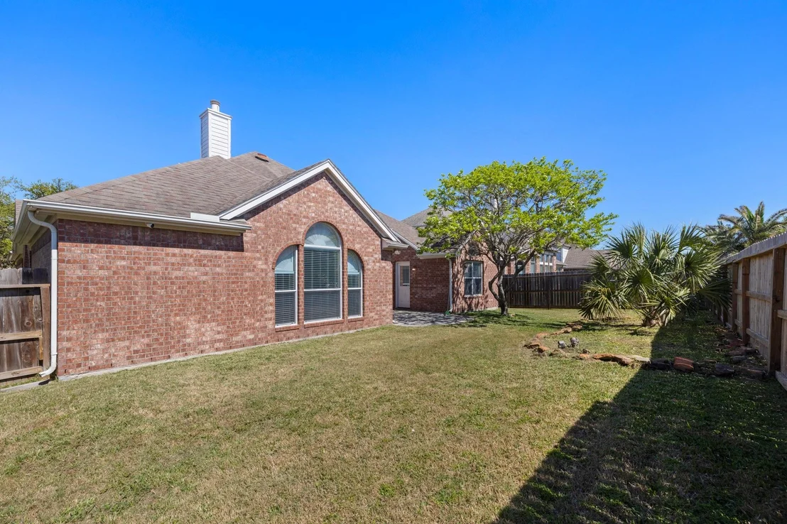 Photo of 2915 Sandleigh Drive