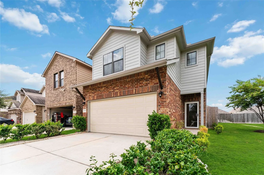 Photo of 6735 Sharpstone Creek Lane