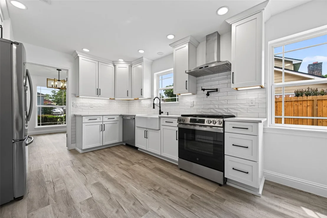 Photo of 15402 Ripplestream Street