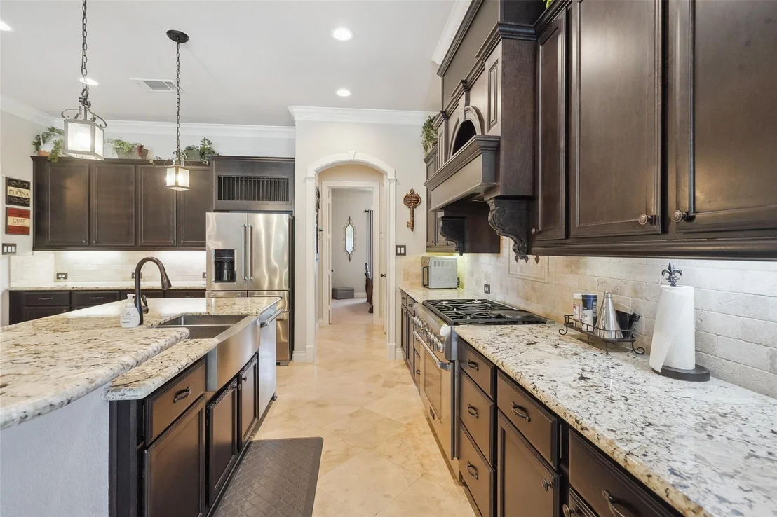 Photo of 5924 Oak Leaf Court